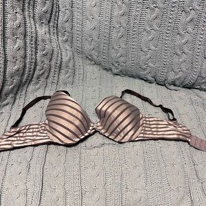 VS uplift semi demi (34D)